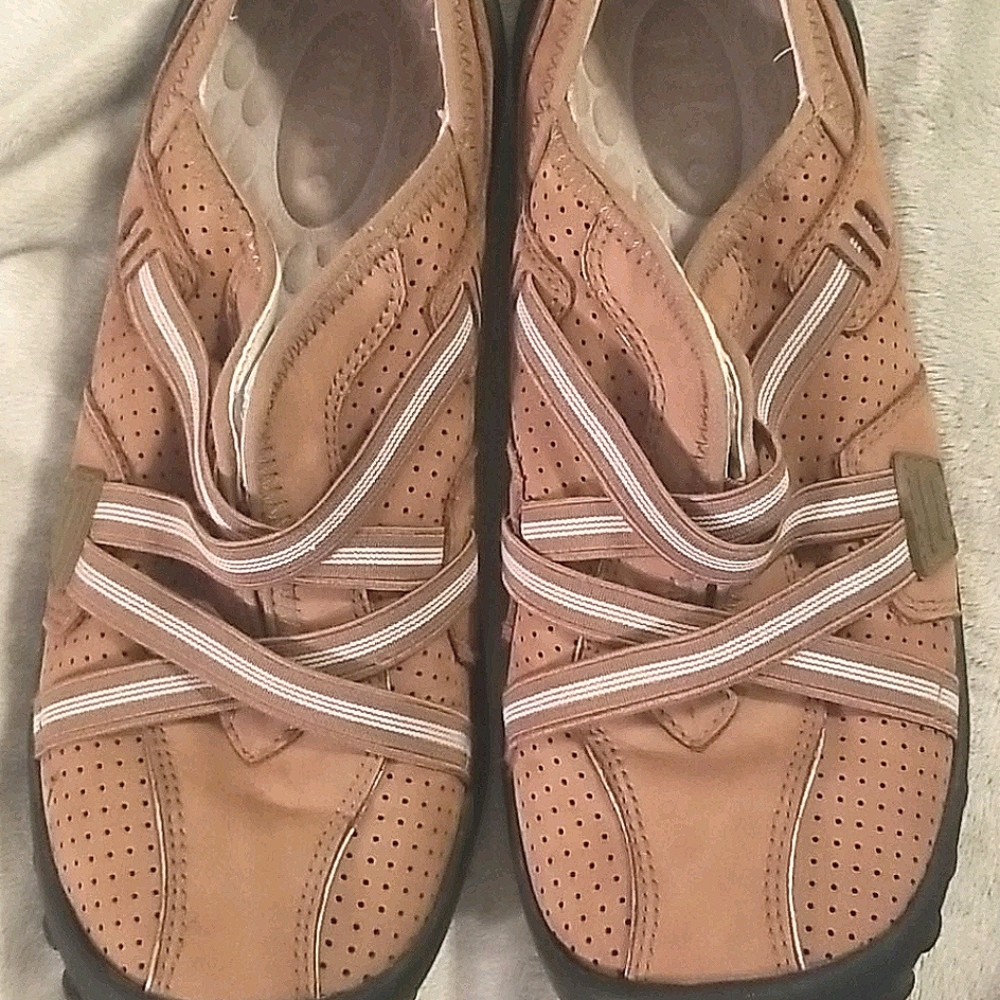 PRIVO walking shoe
